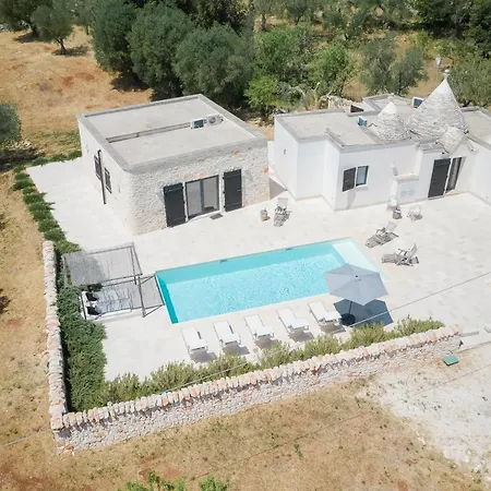 Trullo And Lamia Cinera Villa *
